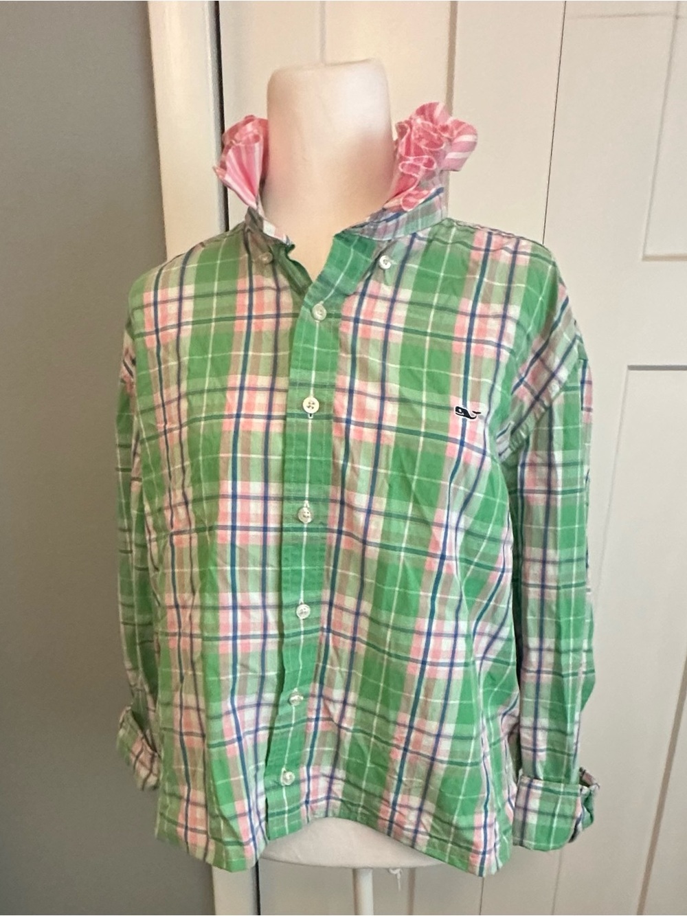 Women - Upcycled (reworked) men’s shirt with ruffled collar